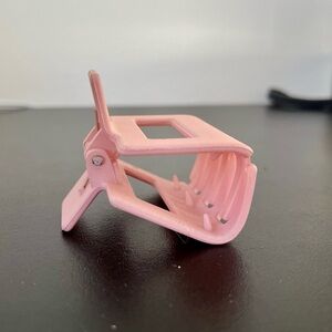 Baby Pink 🎀 Velvety Plastic Hair Claw Clip